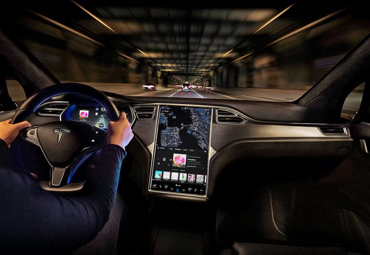 Αντεπίθεση σε όλα τα επίπεδα από την Tesla!