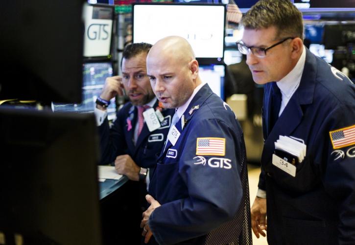 Εξανεμίστηκαν τα κέρδη του έτους στη Wall Street