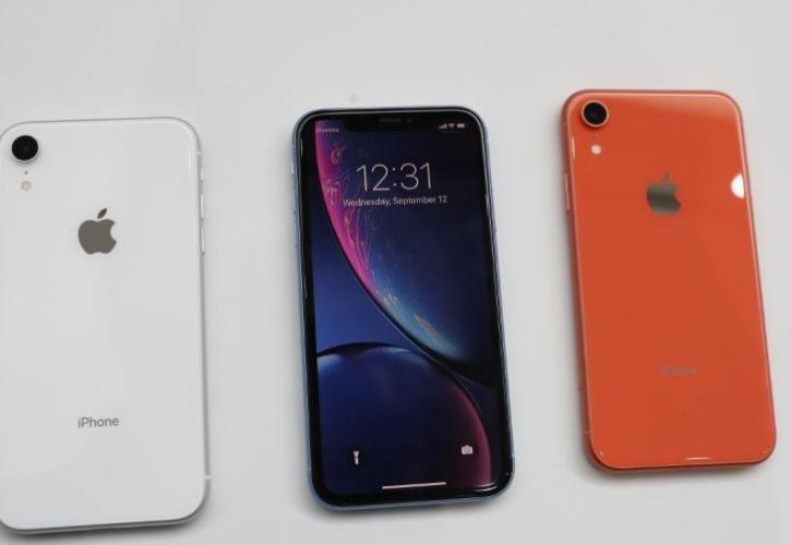 Η Apple βάζει «φρένο» στην παραγωγή του φτηνού iPhone XR