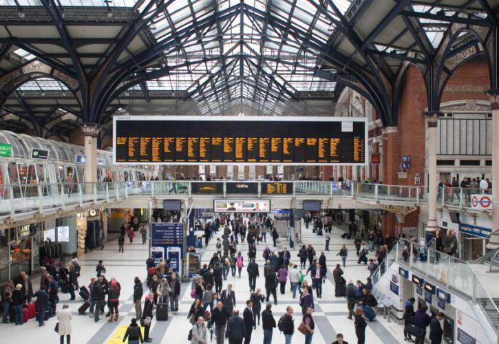 Οι Εργατικοί θέλουν να εθνικοποιήσουν εκ νέου τους σιδηρόδρομους στη Βρετανία