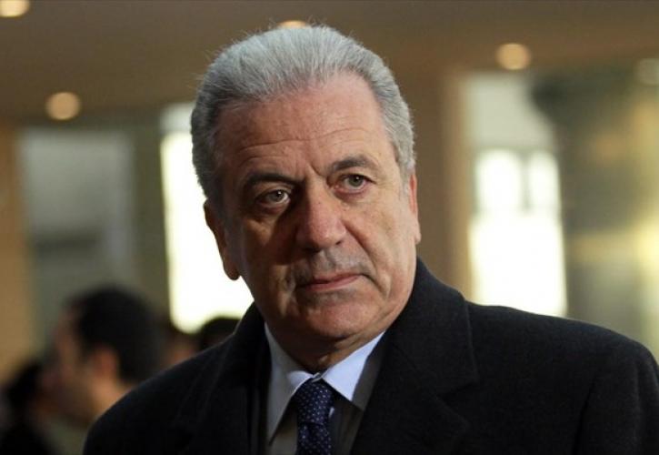 Αβραμόπουλος: «Ήρθε η ώρα τα κράτη μέλη να δείξουν αλληλεγγύη»