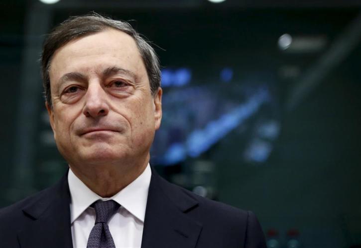 Ντράγκι: Απαιτείται κοινή προσπάθεια για τα «κόκκινα» δάνεια