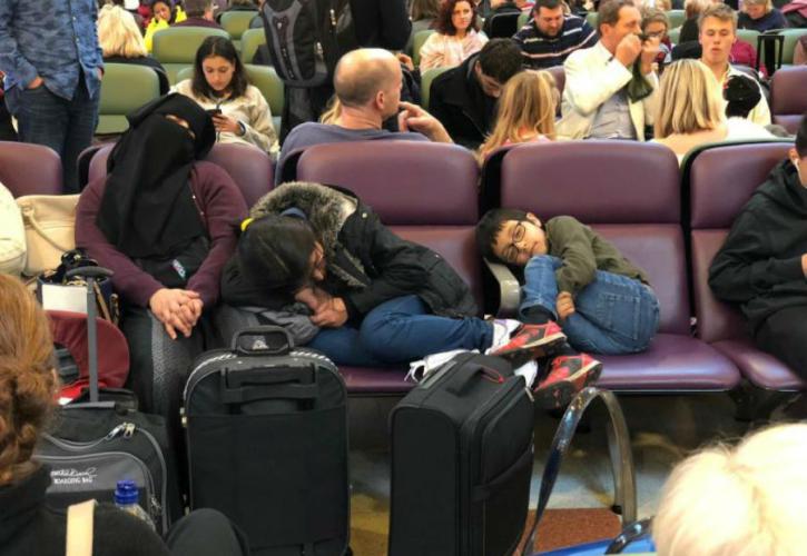 Άνοιξε το αεροδρόμιο Gatwick - Ταλαιπωρία για χιλιάδες επιβάτες (pics & vid)