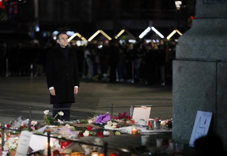 Τίμησε τα θύματα της επίθεσης στο Στρασβούργο ο Μακρόν (pics)