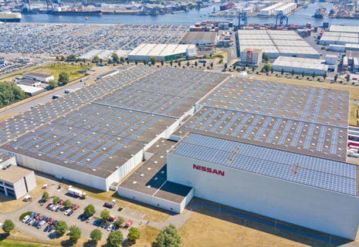 Φωτοβολταϊκά πάνελ στις εγκαταστάσεις της Nissan