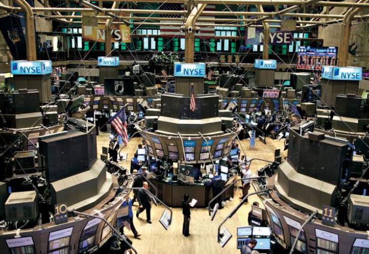 Wall Street: «Έχασε» τις 4.000 μονάδες ο S&P 500 - Πτώση 650 μονάδων ο Dow, στο -4,3% ο Nasdaq