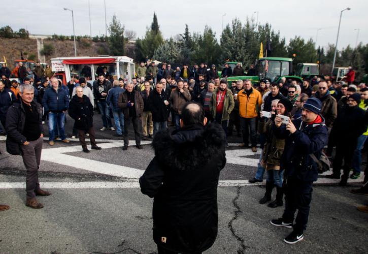 ΔΩΔΩΝΗ: Τιμητική διάκριση για τη συνεισφορά στο έργο του Ομίλου για την UNESCO Πειραιώς και Νήσων