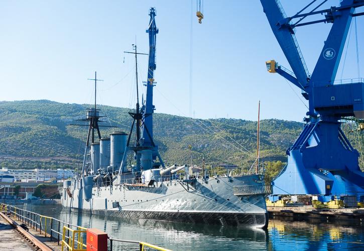 Στο σφυρί 14 ακίνητα των Ναυπηγείων Σκαραμαγκά