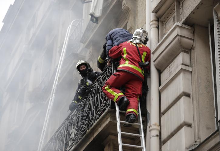 Τρεις νεκροί από έκρηξη στο κέντρο του Παρισιού