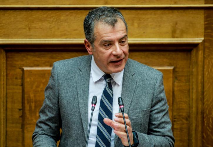 Θεοδωράκης: Θετική ψήφος στις Πρέσπες δεν σημαίνει ψήφος εμπιστοσύνης