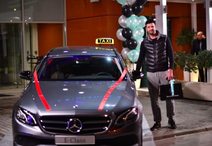 H Beat έδωσε δώρο μια Mercedes-Benz E-Class σε εκδήλωση για τους οδηγούς ταξί 