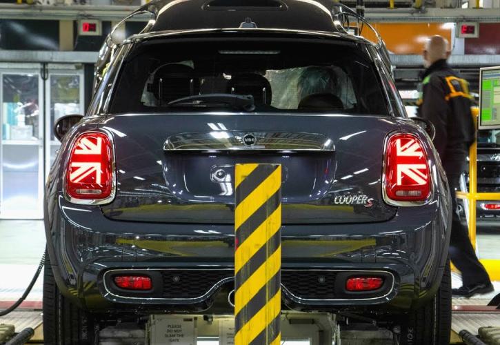 Σε κατάσταση «κόκκινου συναγερμού» η βρετανική αυτοκινητοβιομηχανία