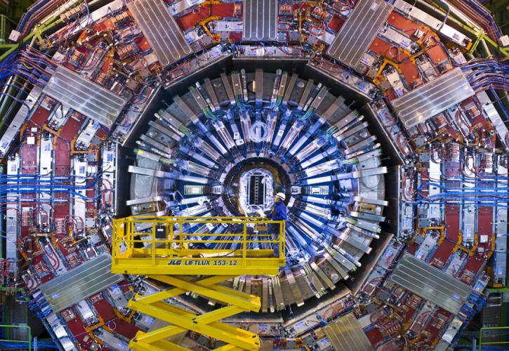 Ελληνικές επιχειρήσεις προμηθεύουν το CERN