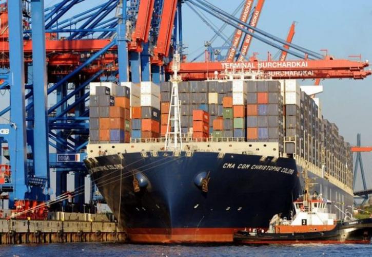 Παγκόσμιο εμπόριο: Μειώθηκαν εκ νέου τα ναύλα - Σημάδι επερχόμενης οικονομικής ύφεσης;