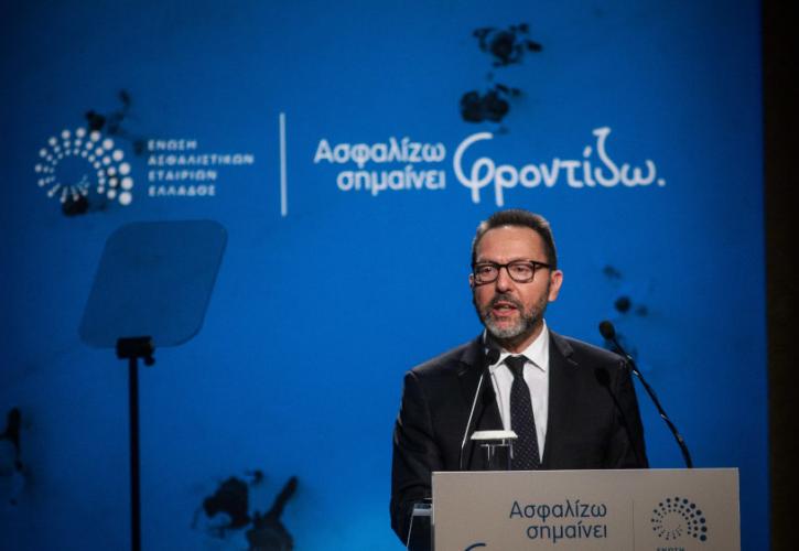 Στουρνάρας: Το κράτος δεν μπορεί να επιμένει στο μονοπώλιο των συνταξιοδοτικών παροχών