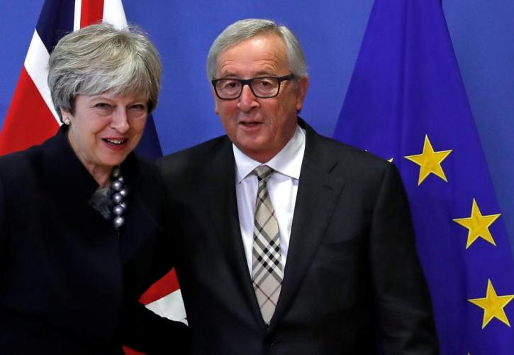 Γιούνκερ: Κανείς δεν θα εμποδίσει παράταση του Brexit