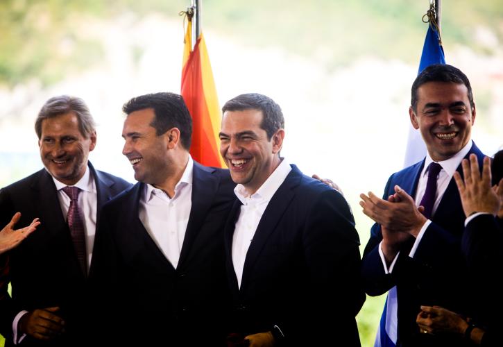 Σκοπιανό: Αισιοδοξία στα Σκόπια, ένταση στην Αθήνα