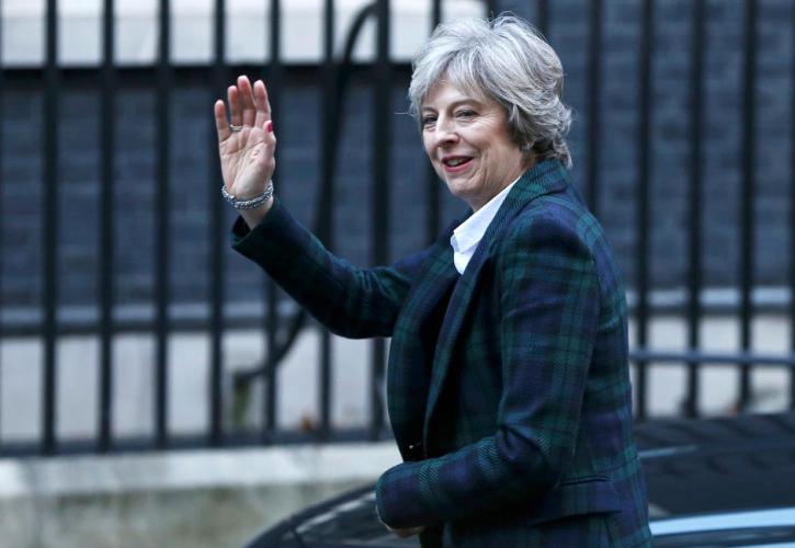 Βρετανία: Προβάδισμα 18 μονάδων δίνουν στη Μέι δύο νέες δημοσκοπήσεις