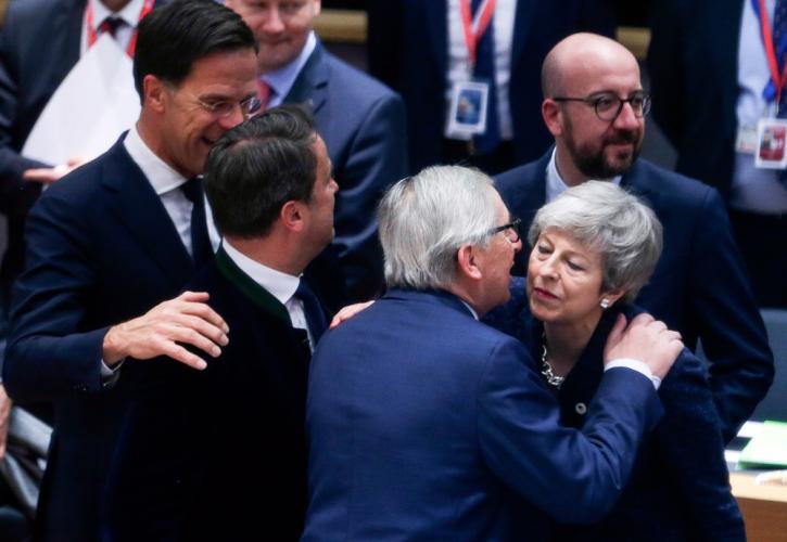 Θρίλερ στη Σύνοδο Κορυφής - Plan B για Brexit