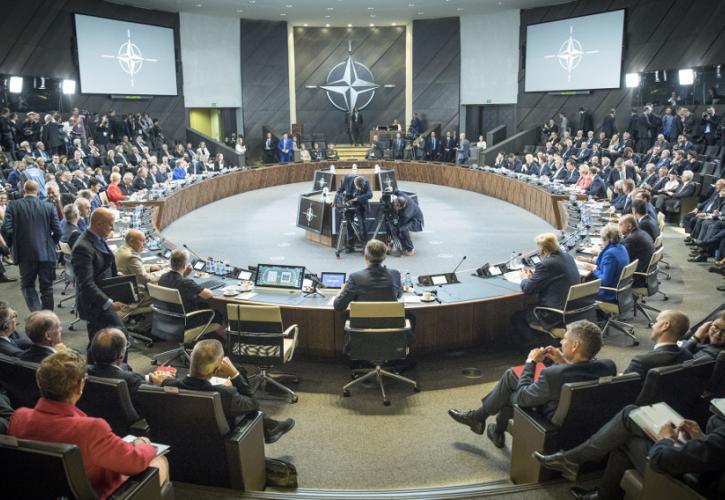 Το ΝΑΤΟ εκφράζει την στήριξη του στις ΗΠΑ για τις κυρώσεις - «Αναπόφευκτη» η απάντηση, λένε οι Ρώσοι