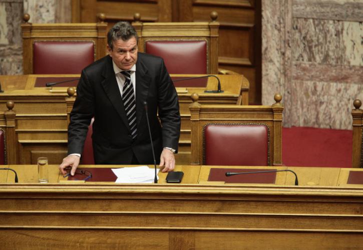 Πετρόπουλος: Μηνιαία ασφαλιστική εισφορά έως 200 ευρώ θα καταβάλει το 90% των μη μισθωτών