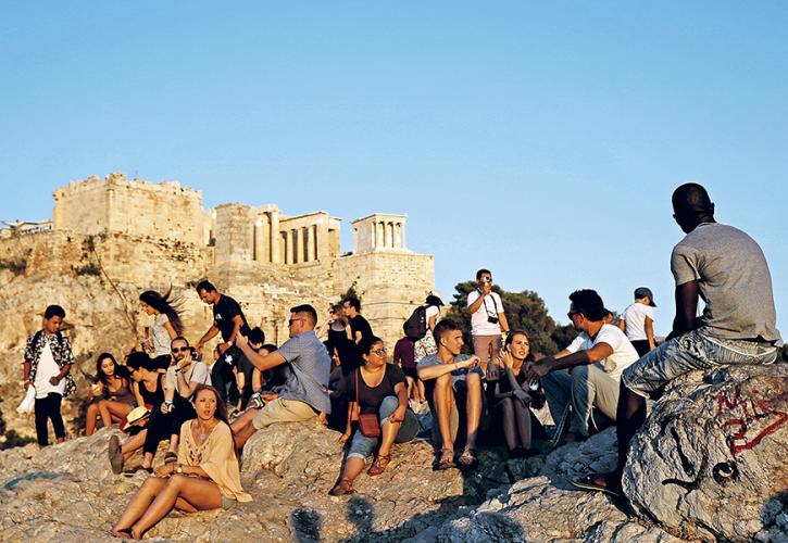 Όλο και περισσότεροι τουρίστες από το Βαλκάνια ταξιδεύουν στην Ελλάδα