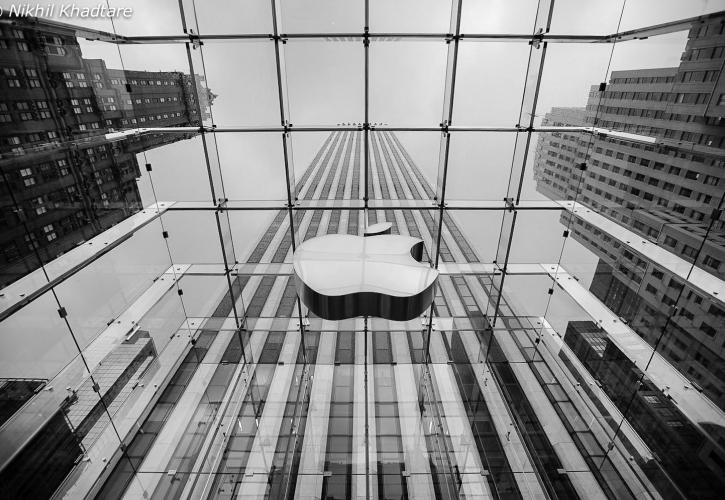 Μειώθηκαν οι πωλήσεις του iPhone – Στο νέο μοντέλο οι ελπίδες της Apple