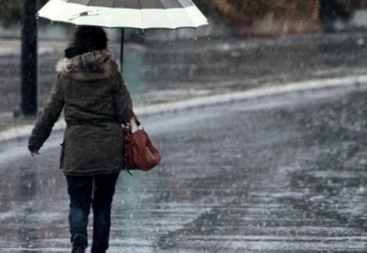 Meteo: Νεφώσεις με τοπικές βροχές σε αρκετές περιοχές την Κυριακή