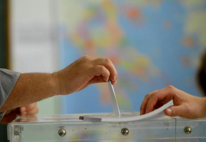 Δημοσκόπηση Marc: Προβάδισμα 12,8% για τη Νέα Δημοκρατία έναντι του ΣΥΡΙΖΑ