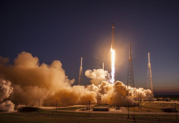 ΗΠΑ: Αναχώρησε η αποστολή της NASA για να φέρει τους αμερικανούς αστροναύτες που αποκλείστηκαν στον ΔΔΣ από τον Ιούνιο