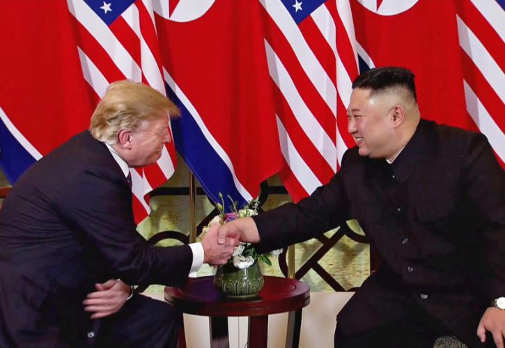 Τραμπ - Κιμ: Προσπαθούν να τα βρουν μετά το «ναυάγιο» – Τα επόμενα βήματα