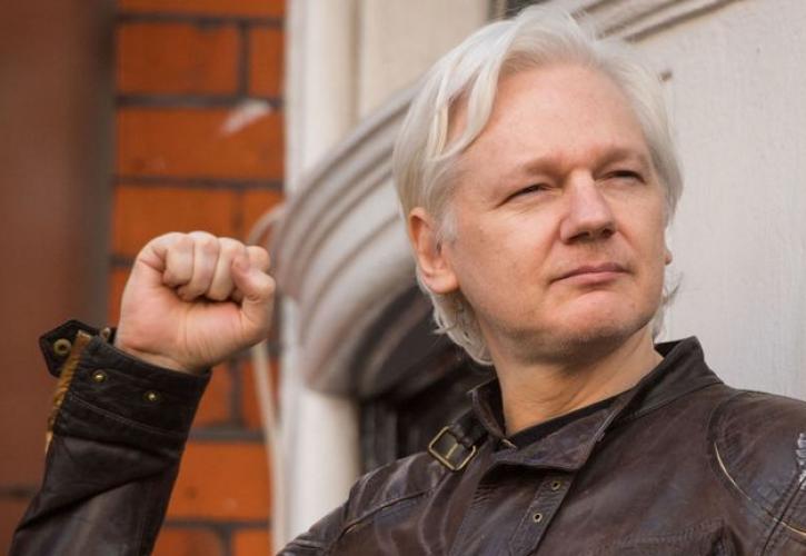 WikiLeaks: Δικαστήριο του Ισημερινού αποφάσισε να αφαιρεθεί η υπηκοότητα από τον Τζούλιαν Ασάνζ