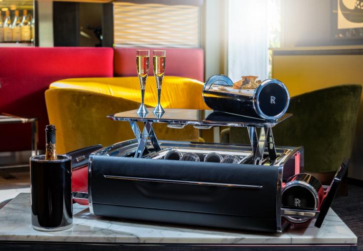 Σαμπανιέρα Rolls-Royce στην τιμή ενός premium SUV!