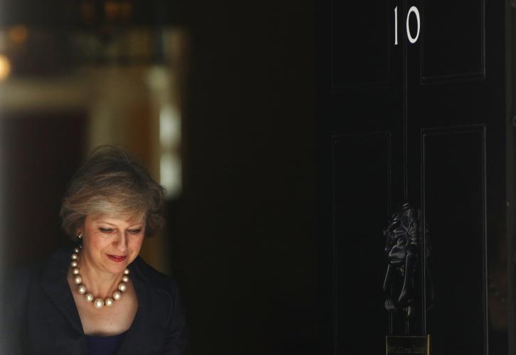 Βρετανία: Αυτοί είναι οι δέκα υποψήφιοι για τη διαδοχή της Τερέζα Μέι