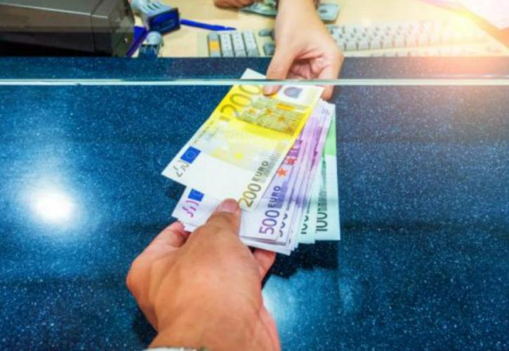 Το ισχυρό ευρώ απειλεί την ανάκαμψη στην Ευρωζώνη