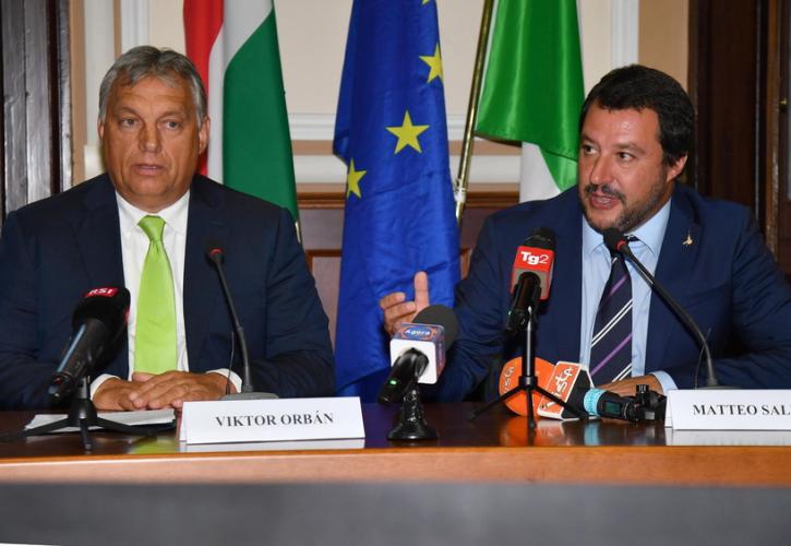 Spiegel: Σαλβίνι και Όρμπαν μπορεί να γίνουν η δεύτερη μεγαλύτερη δύναμη στο Ευρωπαϊκό Κοινοβούλιο