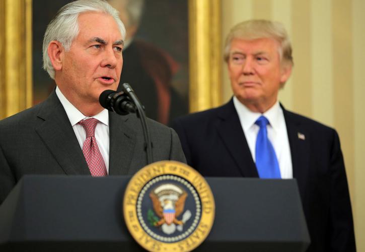 Τραμπ για Τίλερσον: Bλάκας με περικεφαλαία