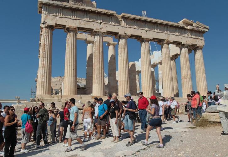 Οι λόγοι που οι ξένοι τουρίστες ξοδεύουν λιγότερα στην Ελλάδα