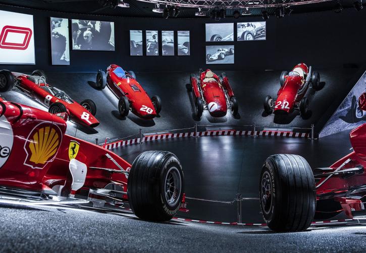 Μία εντυπωσιακή έκθεση για τα 90 χρόνια Ferrari!