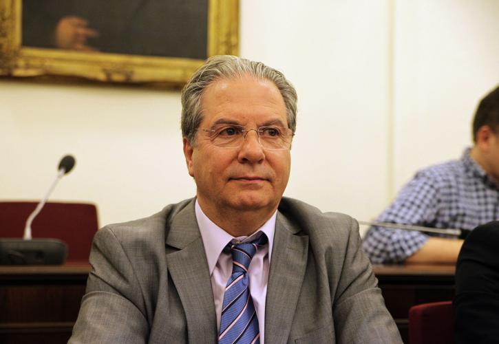 ΕΥΔΑΠ: Δεν τίθεται θέμα παραίτησης του Μπενίση