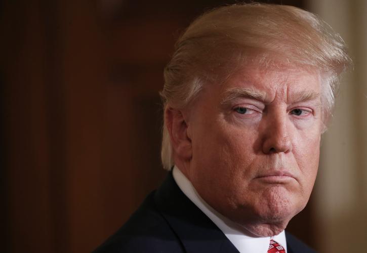 Με επιπλέον δασμούς 300 δισ. δολαρίων απειλεί την Κίνα ο Ντόναλντ Τραμπ