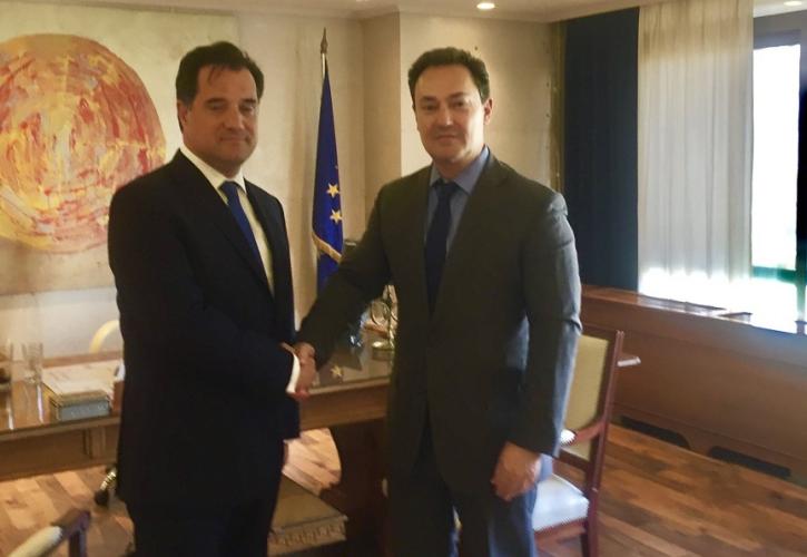 Με τον CEO της Lamda η πρώτη συνάντηση του Άδωνι Γεωργιάδη 