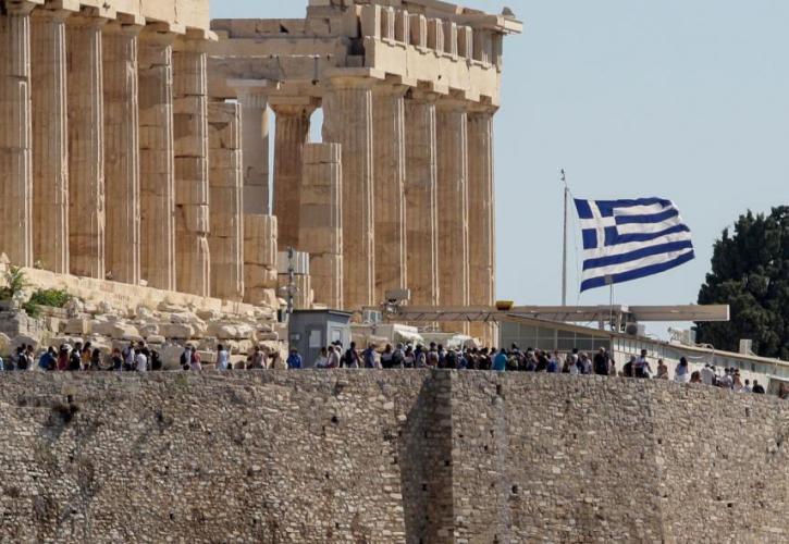 Πινακίδα με τα ονόματα των Μανώλη Γλέζου και Απόστολου Σάντα θα τοποθετηθεί στην Ακρόπολη