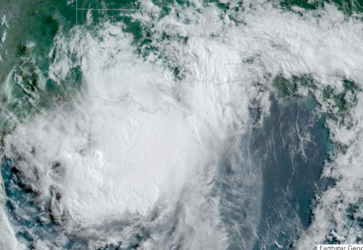 Σε κατάσταση έκτακτης ανάγκης η Νέα Ορλεάνη λόγω του κυκλώνα (pics & vid)