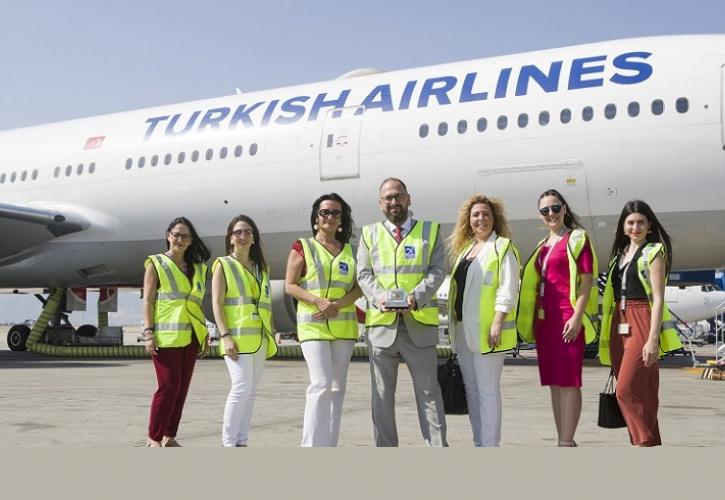 O Διεθνής Αερολιμένας Αθηνών βράβευσε την Turkish Airlines (pics)