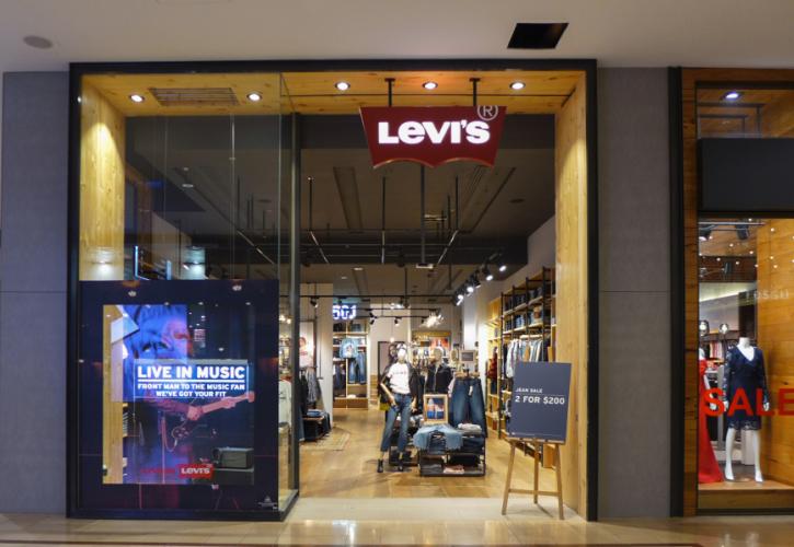 Άλμα 35% για τη Levi Strauss στο «ντεμπούτο» της στη Wall Street