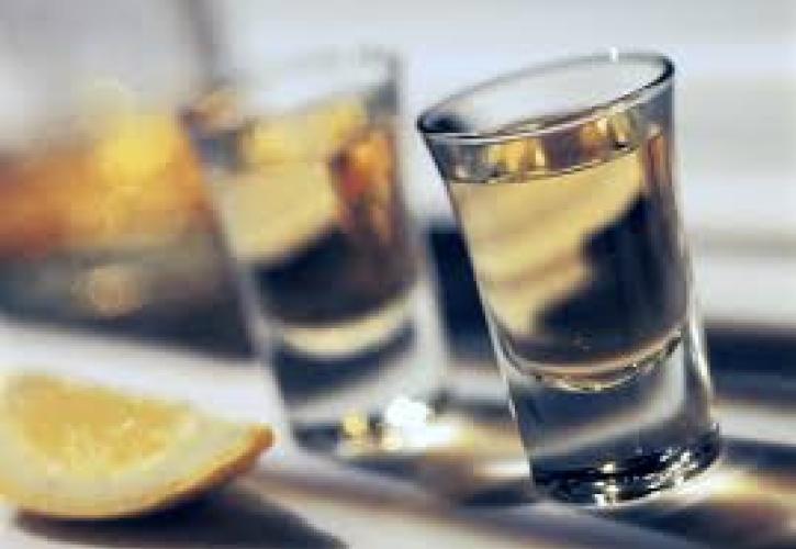 Φόβοι για «έκρηξη» της παράνομης διακίνησης τσίπουρου