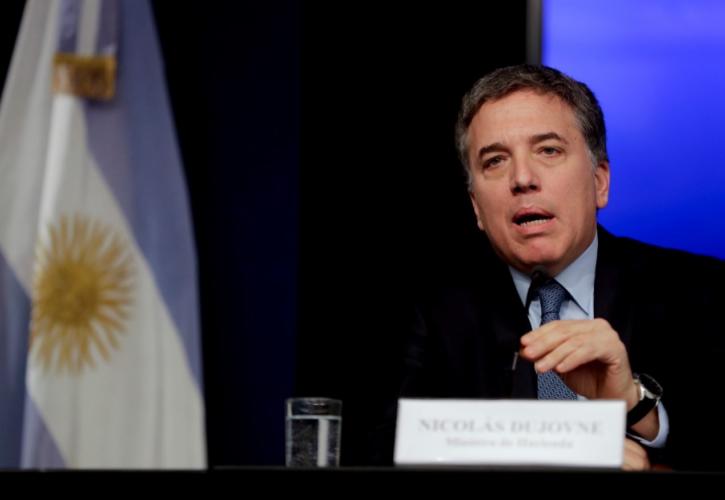 Αργεντινή: Την παραίτηση του υπέβαλε ο υπουργός Οικονομικών Νικολάς Δουχόβνε