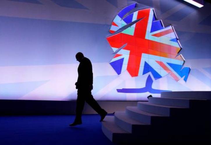 Το «Brexit με κάθε κόστος» στοιχίζει 30 δισ. δολάρια στη Βρετανία