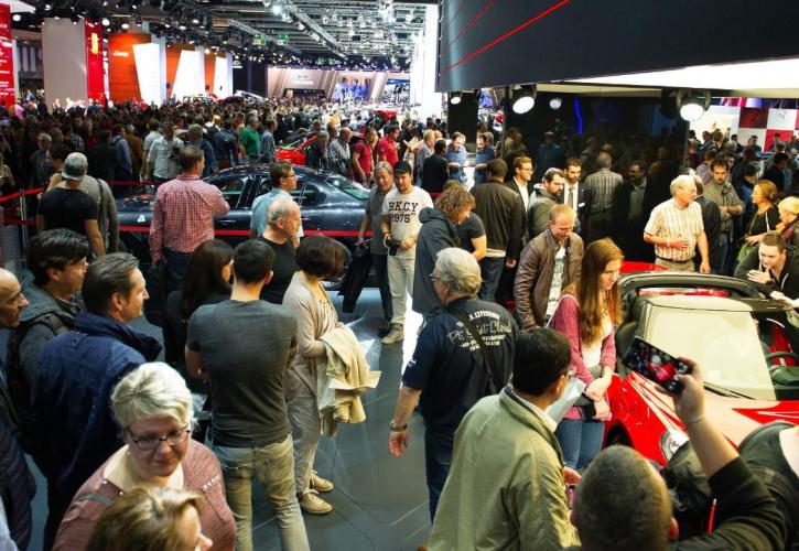 Kενές οι μισές αίθουσες της Έκθεσης Αυτοκινήτου της Φρανκφούρτης